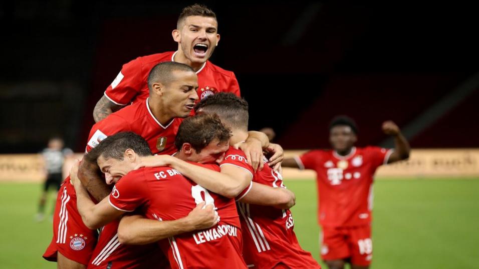 Bayern players celebrate